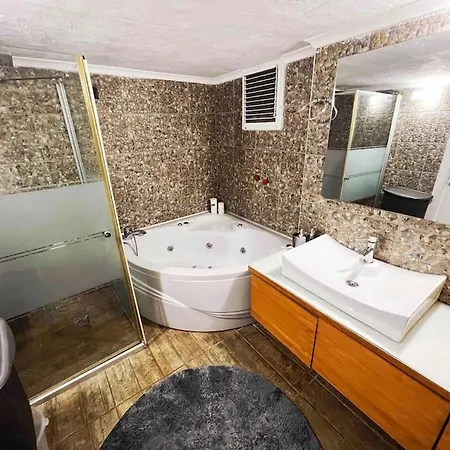 아파트 Stylish Close To The Old Town&beach