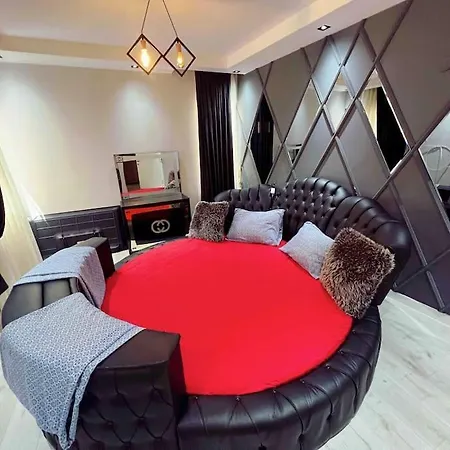 Stylish Close To The Old Town&beach 아파트 *